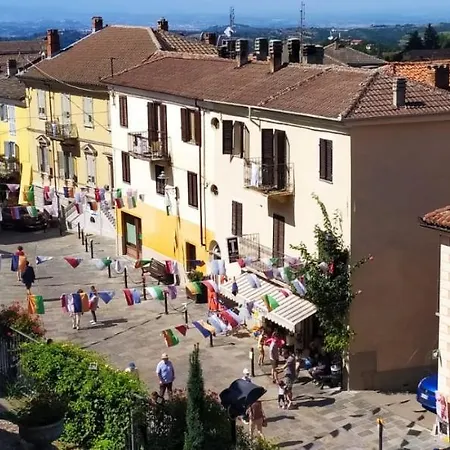 La Tana Dello Scoiattolo 4* Murazzano (Cuneo)