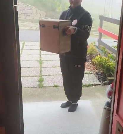 La Tana Dello Scoiattolo - Adults Only ベッド・アンド・ブレックファスト Murazzano