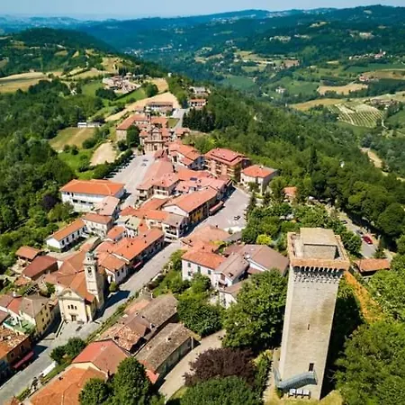 La Tana Dello Scoiattolo - Adults Only * Murazzano (Cuneo)