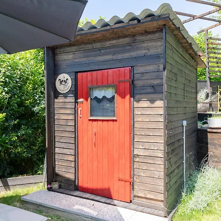 La Tana Dello Scoiattolo - Adults Only ベッド・アンド・ブレックファスト