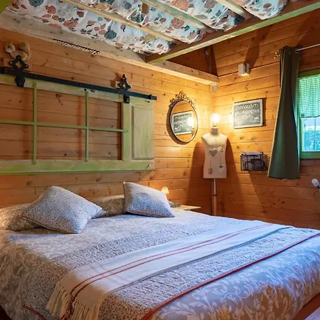 La Tana Dello Scoiattolo - Adults Only ベッド・アンド・ブレックファスト Murazzano