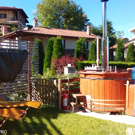 La Tana Dello Scoiattolo - Adults Only Frühstückspension Murazzano (Cuneo)