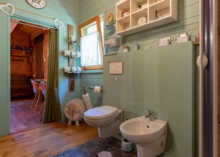 La Tana Dello Scoiattolo - Adults Only Frühstückspension Murazzano (Cuneo)