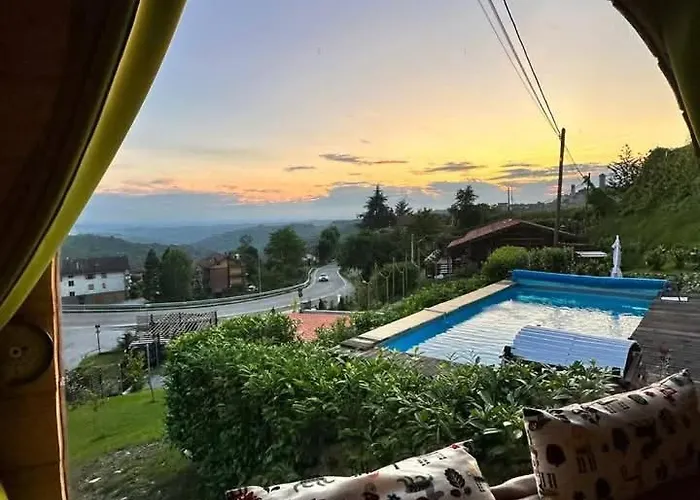 La Tana Dello Scoiattolo - Adults Only Frühstückspension Murazzano (Cuneo)